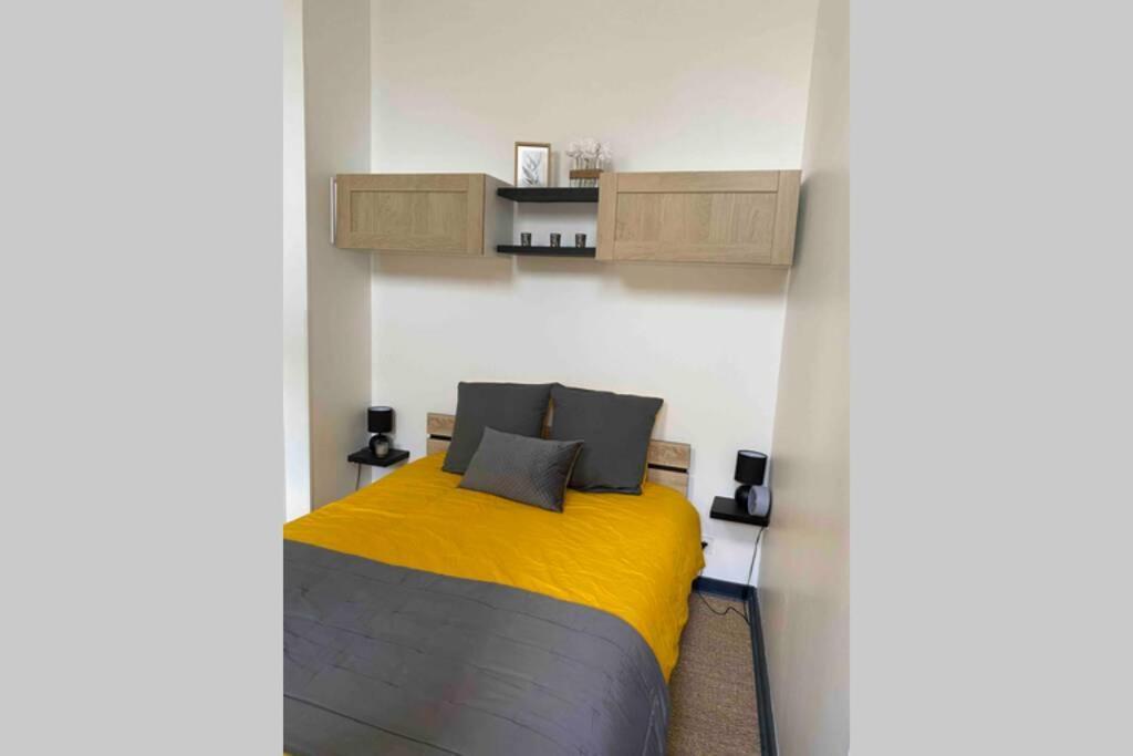 Appartement Centre De Moulins Moulins  Kültér fotó